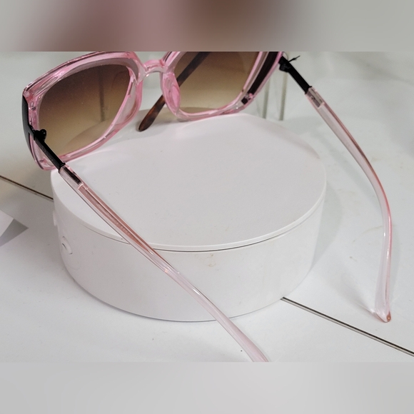 Sale 3pr Bundle Of Sunglasses. Foster Grant 👀 Dior And ? Please Read - Picture 6 of 12